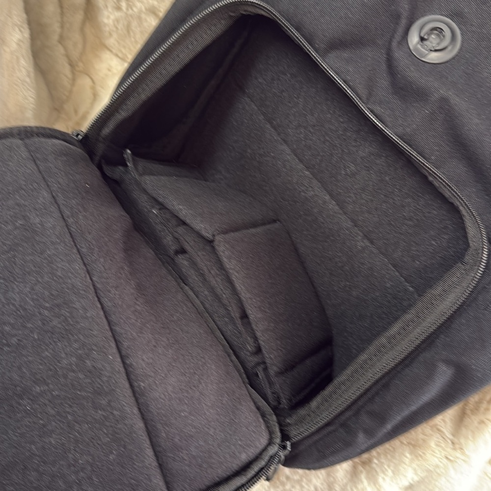 Brevite The Runner Camera Backpack - image 5